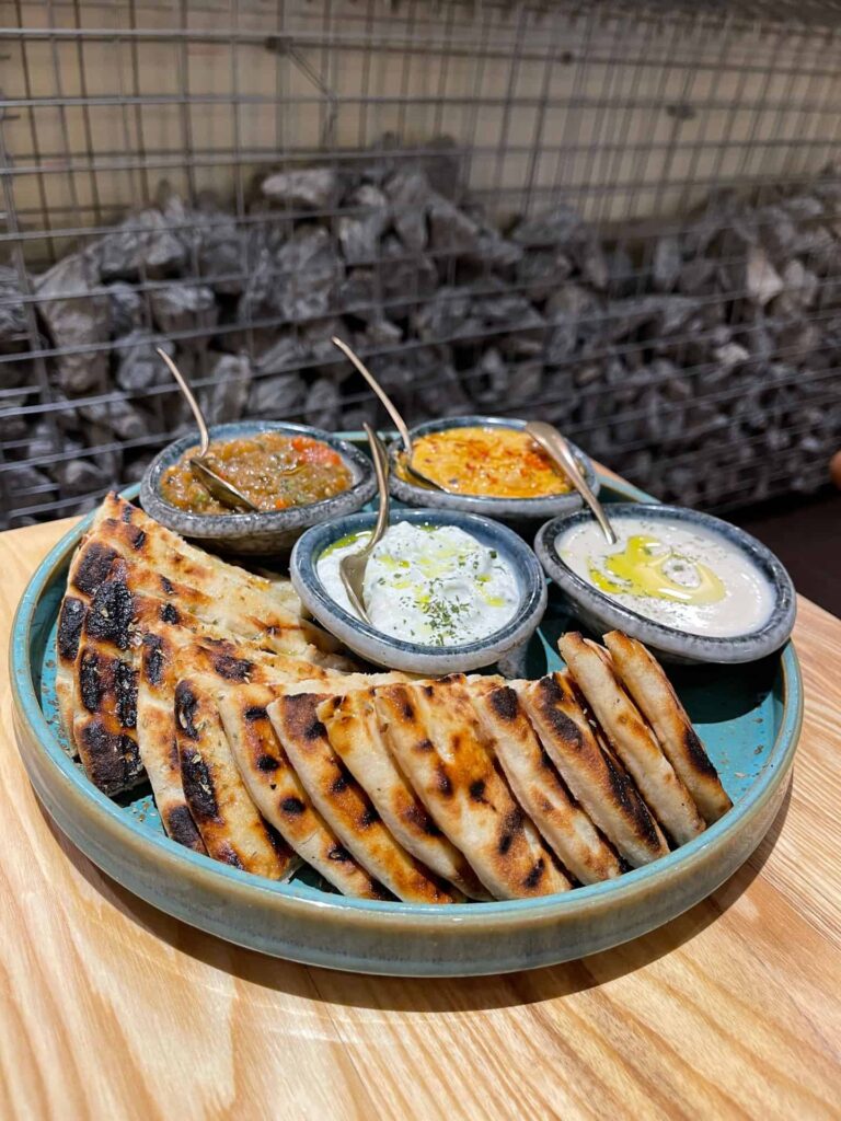 Éla Dip Party Platter